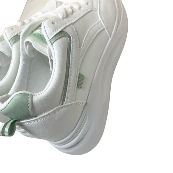 Vance Women’s Sneaker 8 New - Picture 4 of 6